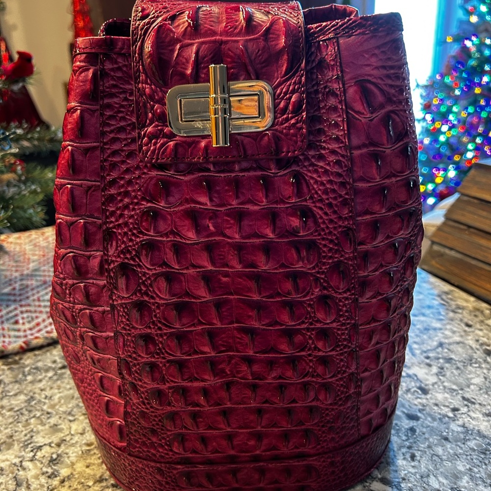 NWT.   Brahmin MADDIE in Pomegranate Melbourne Leather